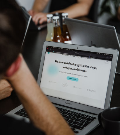 Planowanie wdrożenia aplikacji webowej typu ERP i CRM